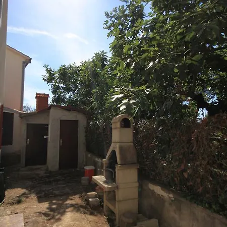 Apartment Rogoznica 9127b *